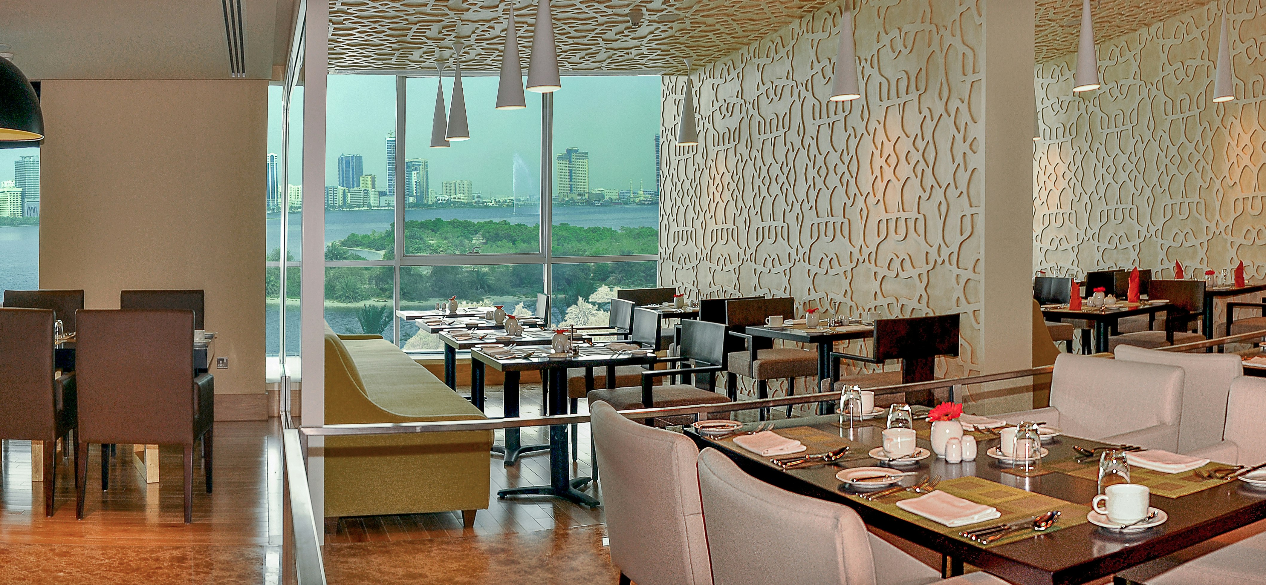 Copthorne Hotel Sharjah 53/85