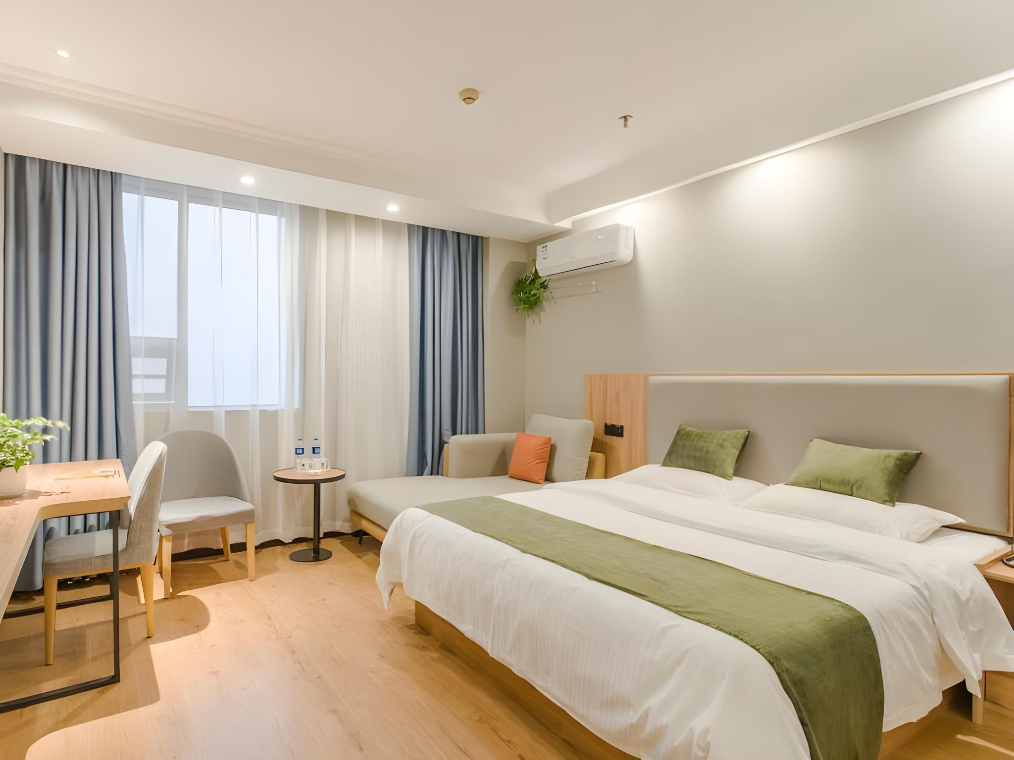 BUSINESS, QUEEN BED