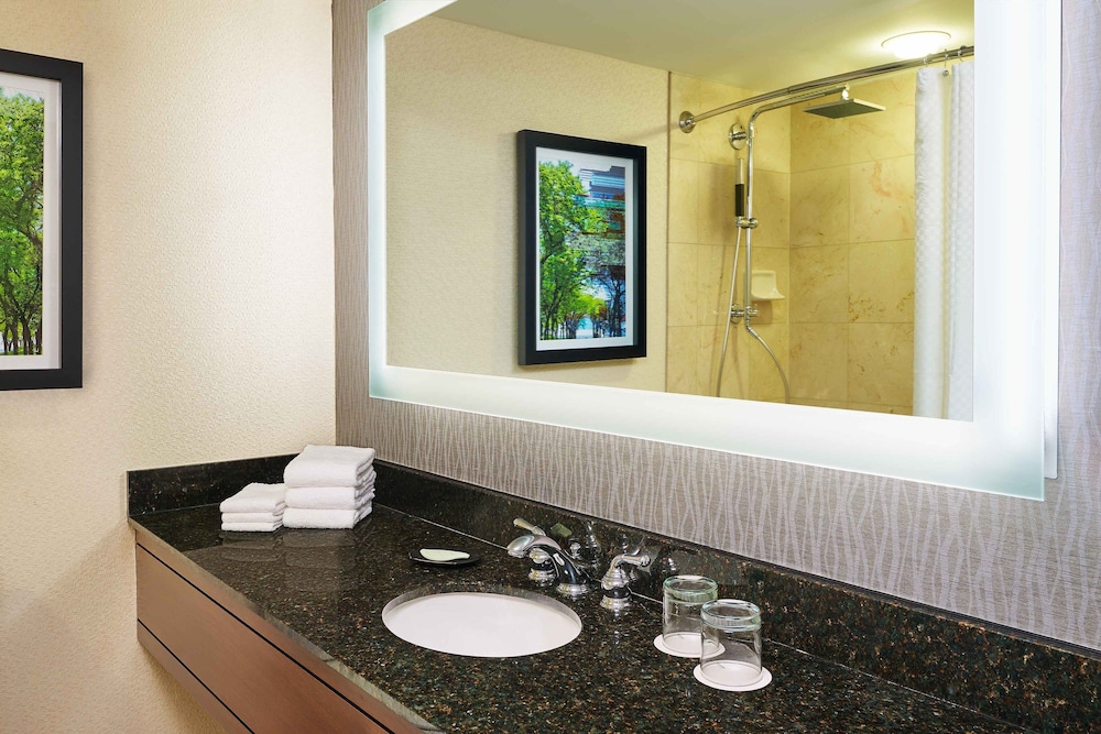 WESTIN MICHIGAN AVENUE 11/58