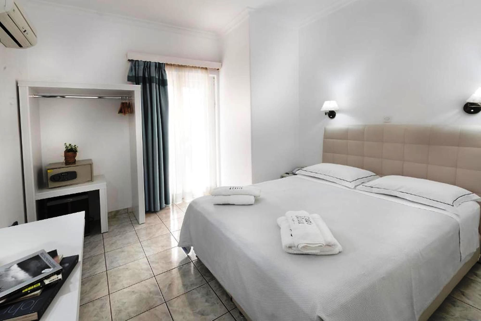 STANDARD, DOUBLE OR TWIN BED