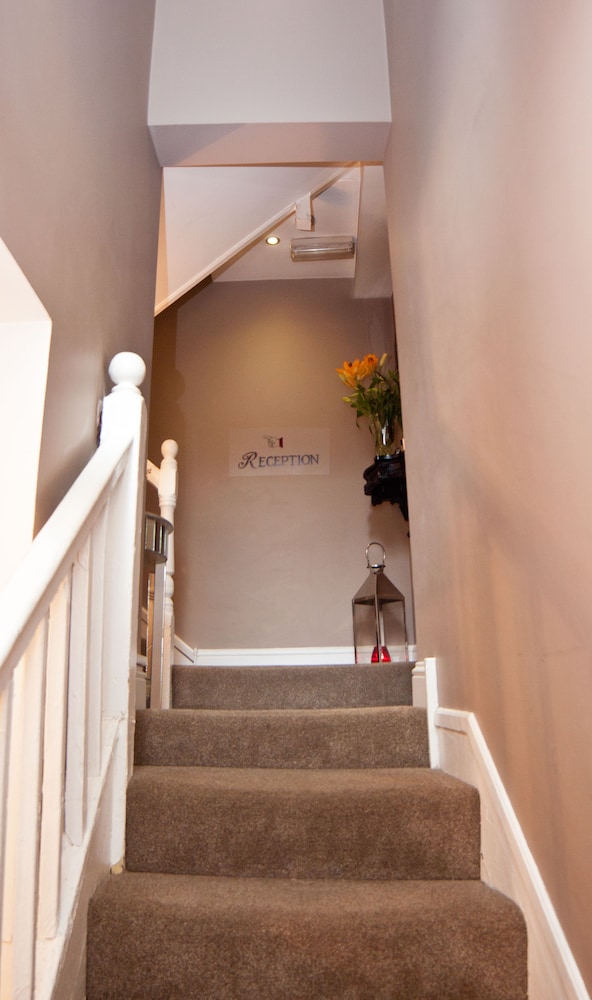 7 Cross Street Boutique Townhouse 3/31