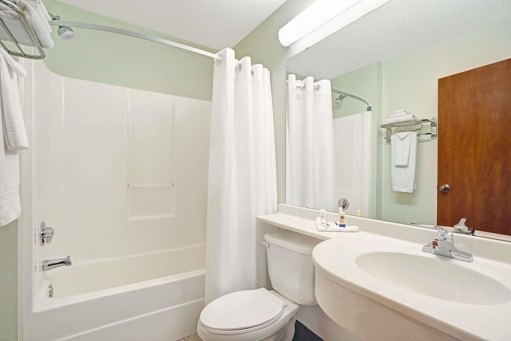 Microtel Inn Suites By Wyndham Inver Grove Heights Minneap 19/50