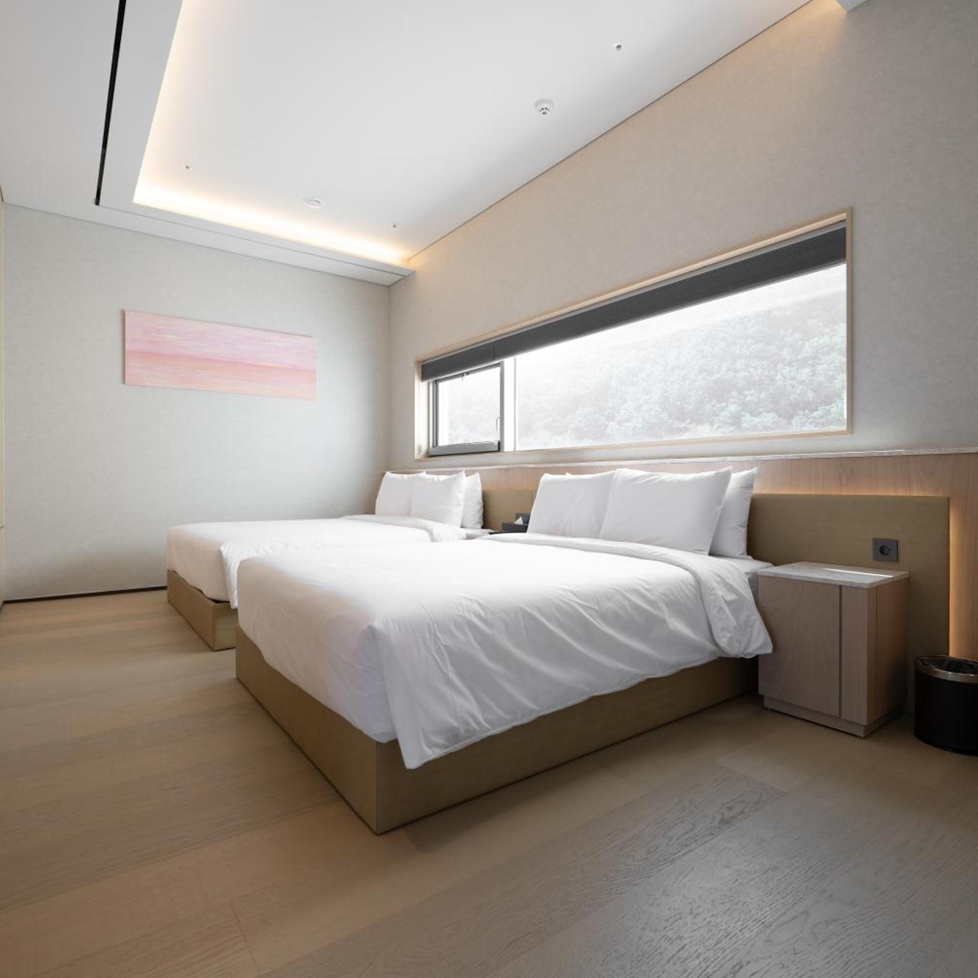 Ocean Grand Suite Pool