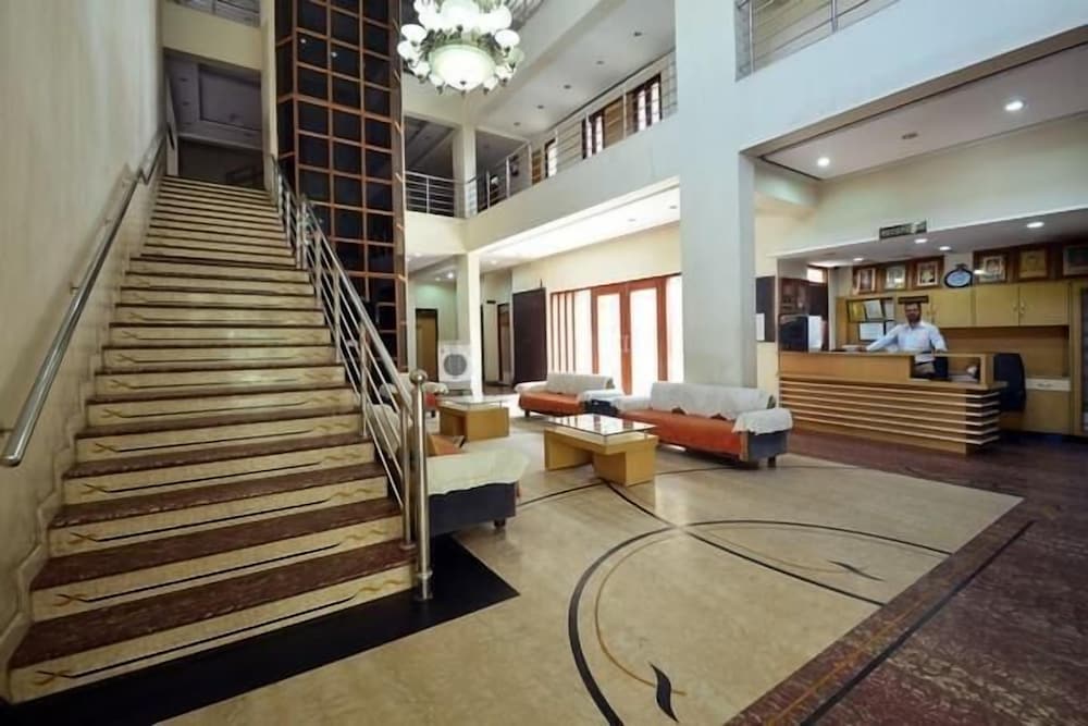Hotel Shrinathinn 9/14
