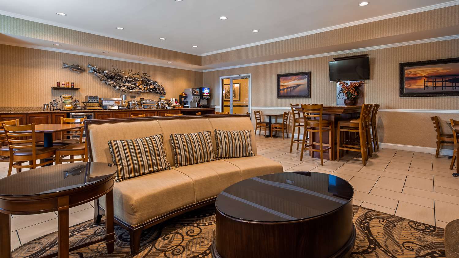 Best Western Plus Easton Inn & Suites 25/30