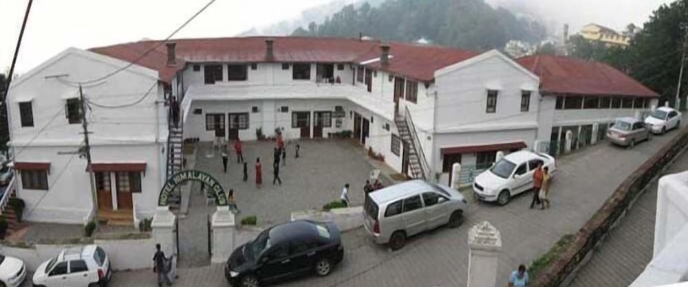 HOTEL HIMALAYAN CLUB 29/48