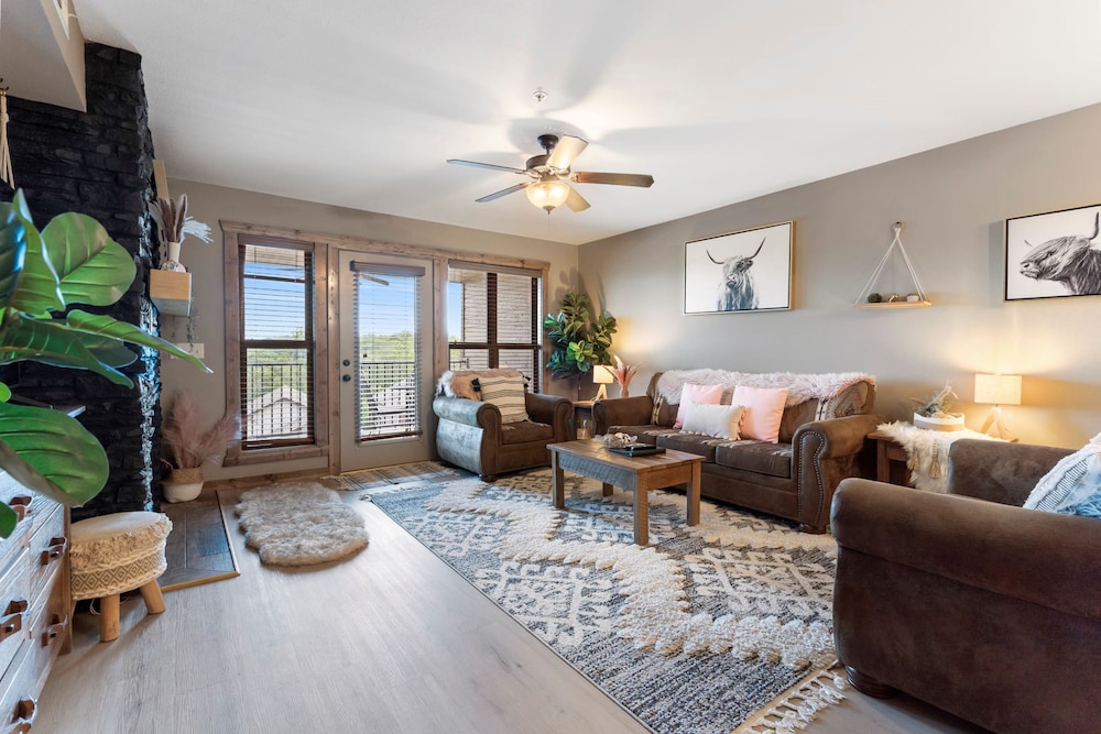 Indian Point Lodge Amp Condominiums 51/73