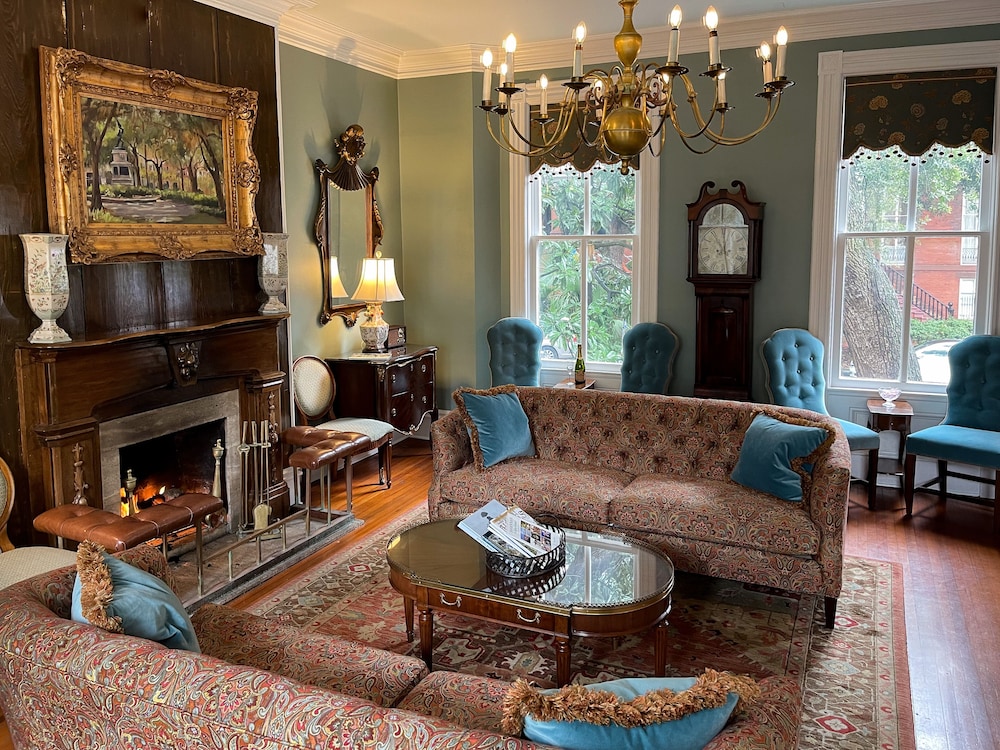 Eliza Thompson House 28/50