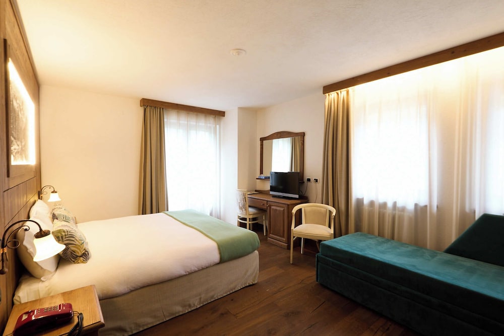 HOTEL BEAU SEJOUR 27/66
