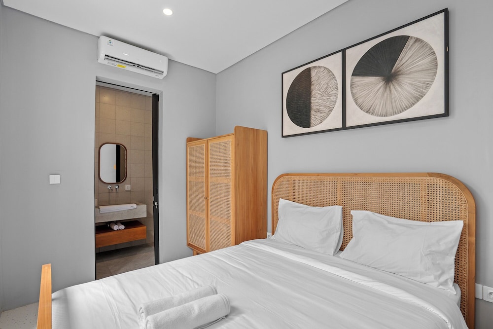 Lux Villages and K Hotel 12/50