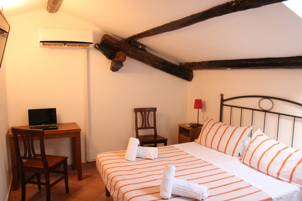 Sixtythree Guesthouse 5/40