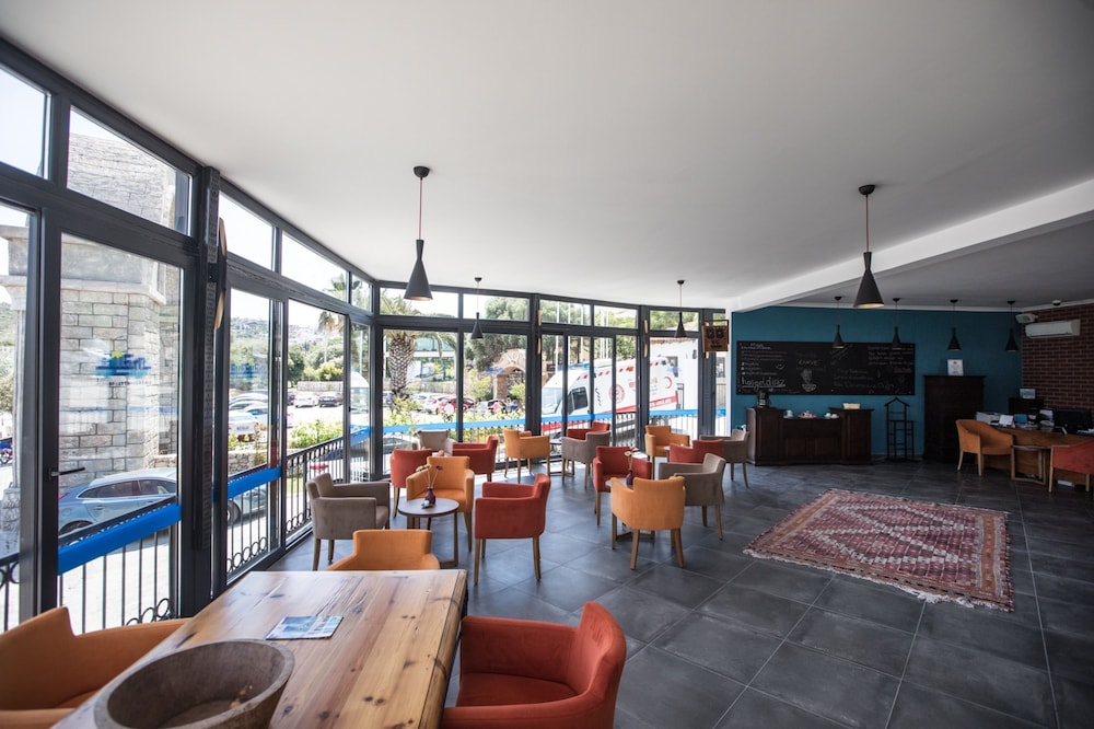 Maya Bistro Hotel Beach 53/70