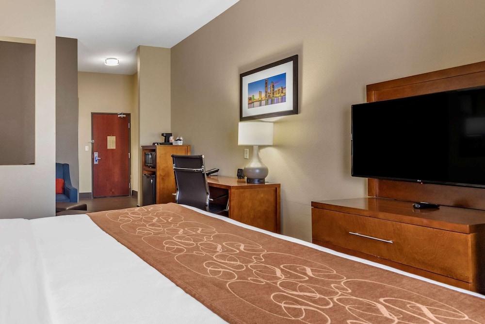 Comfort Suites Near Texas A M University Corpus Christi 11/36