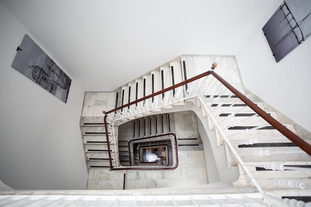Plazuela del Carbon Suites 28/57