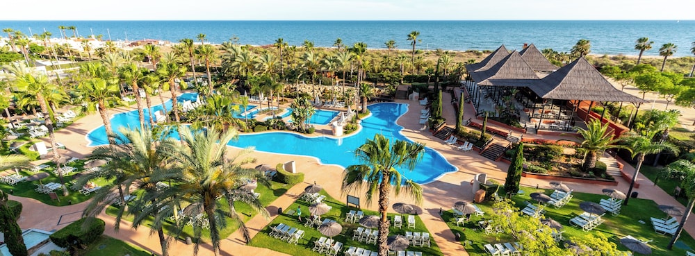 Puerto Antilla Grand Hotel 38/40