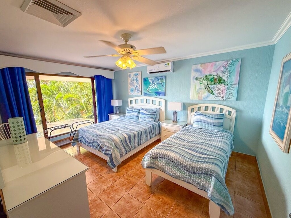Cala, Villa, 1 King and 2 Double Beds, Queen Bed