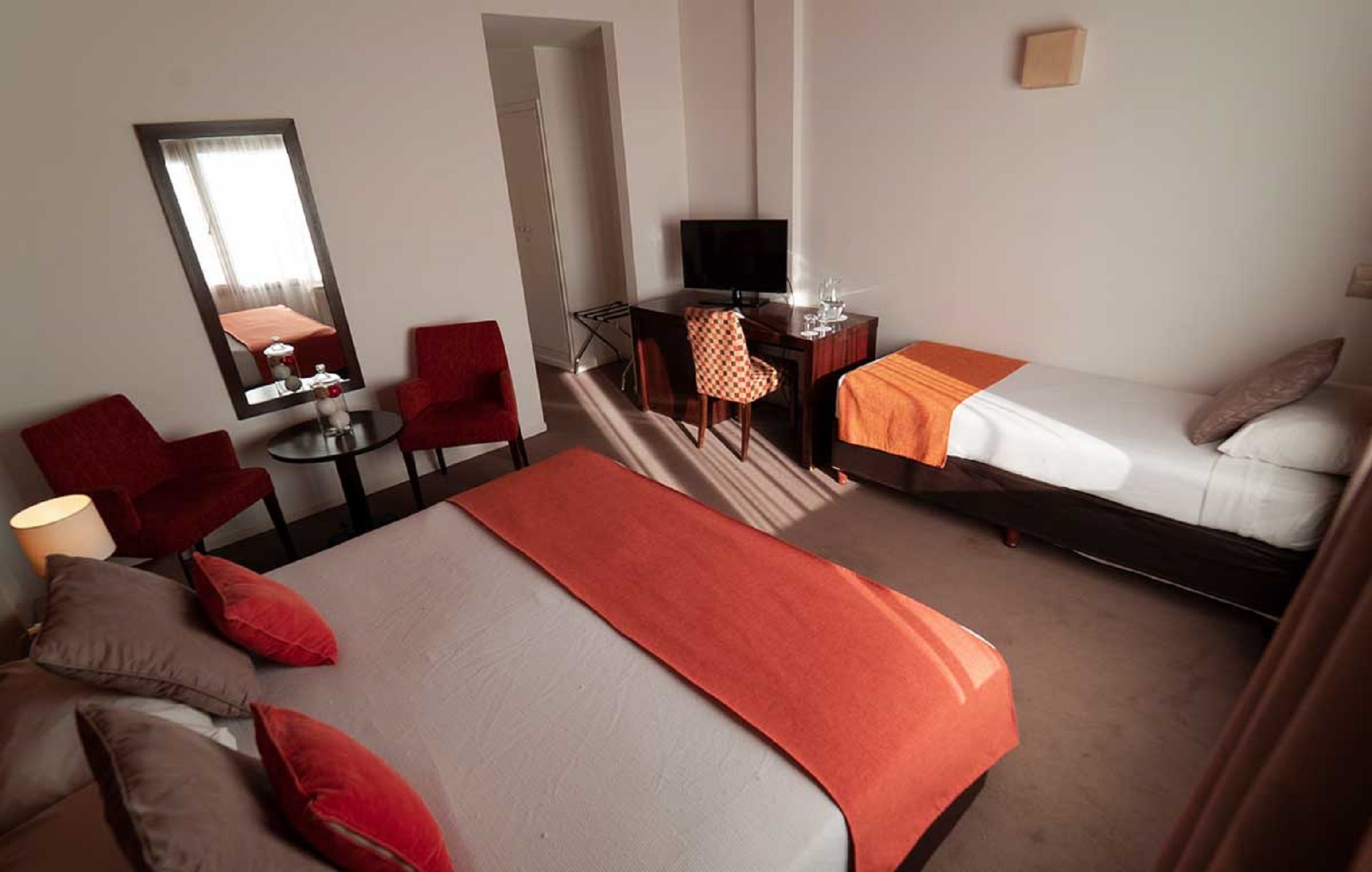 Room, Triple, Hill View