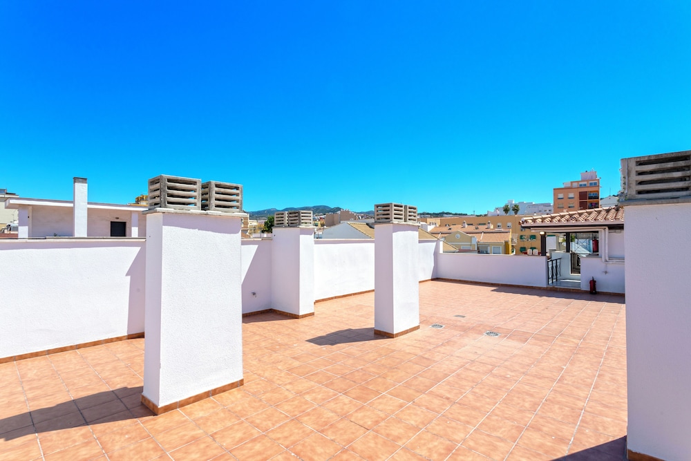 Malaga Rivas 34 Suites Homes 37/48