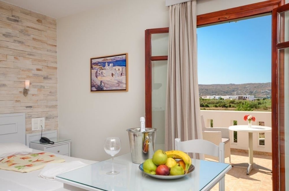 Plaka Hotel I 38/62