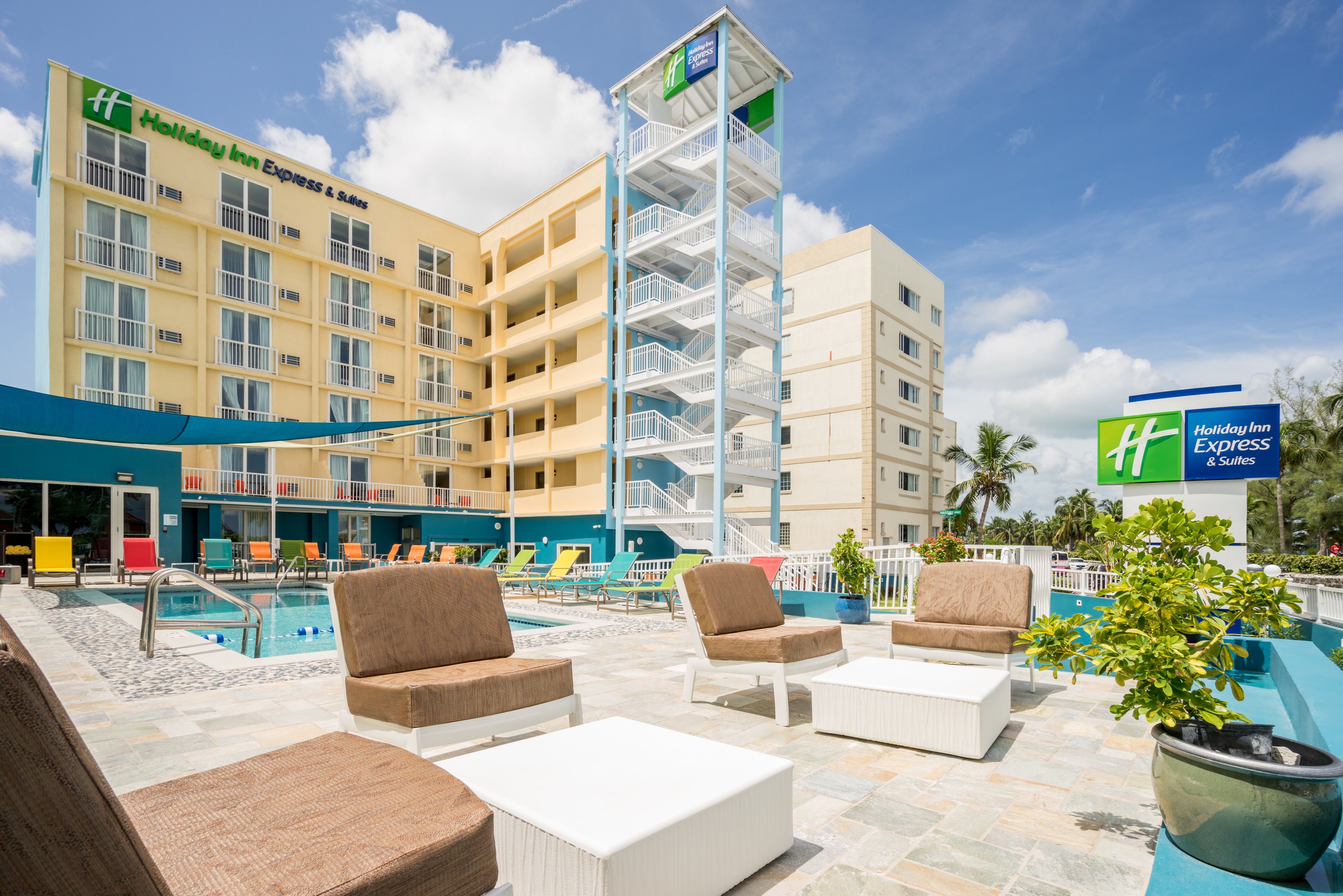 Holiday Inn Express And Suites Nassau 13/19