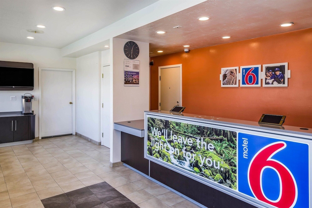 Lobby at Motel6 Concord, CA, CONCORD - CA
