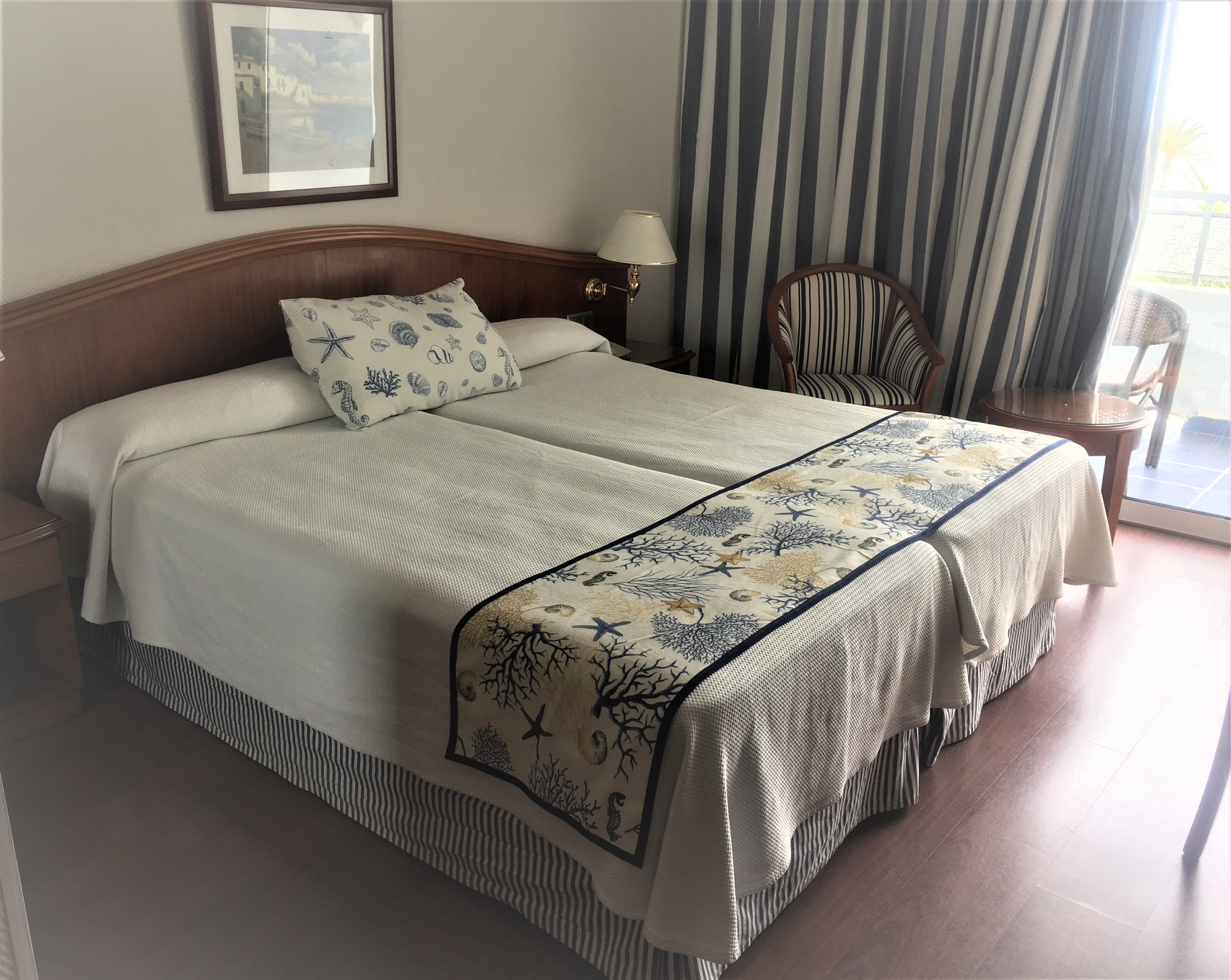 Room, Double Bed, Lateral Side Sea View