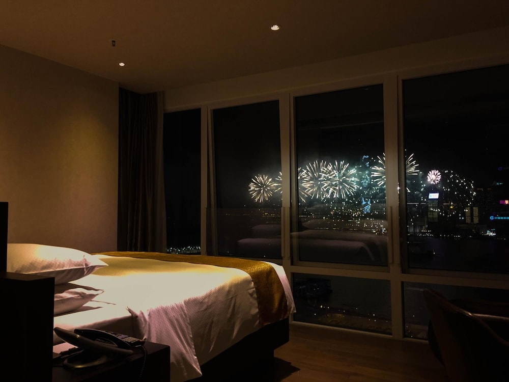 Crafa Harbour Hotel 7/30