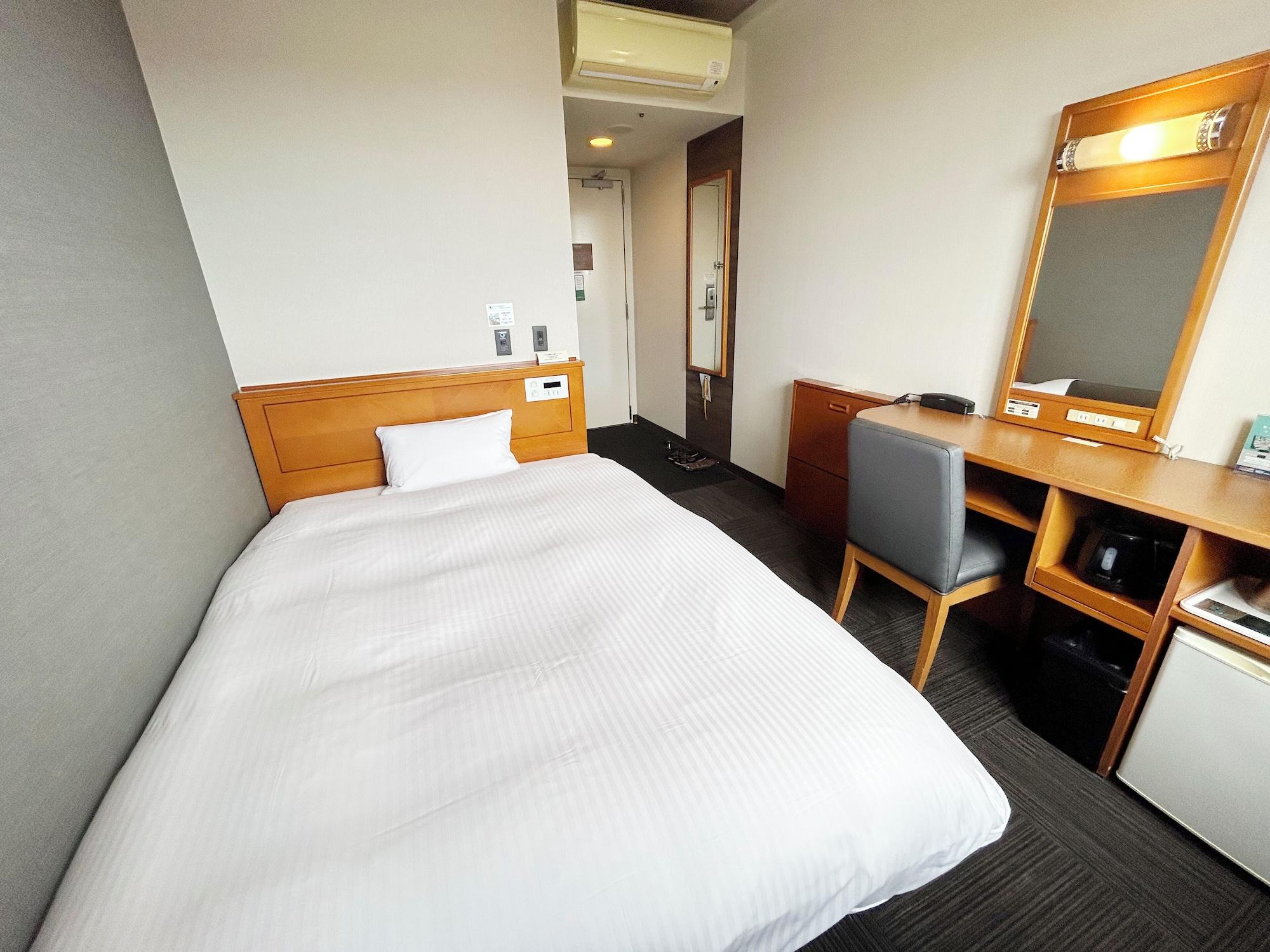 Room, Single, Electronic Cigarette Only, Smoking