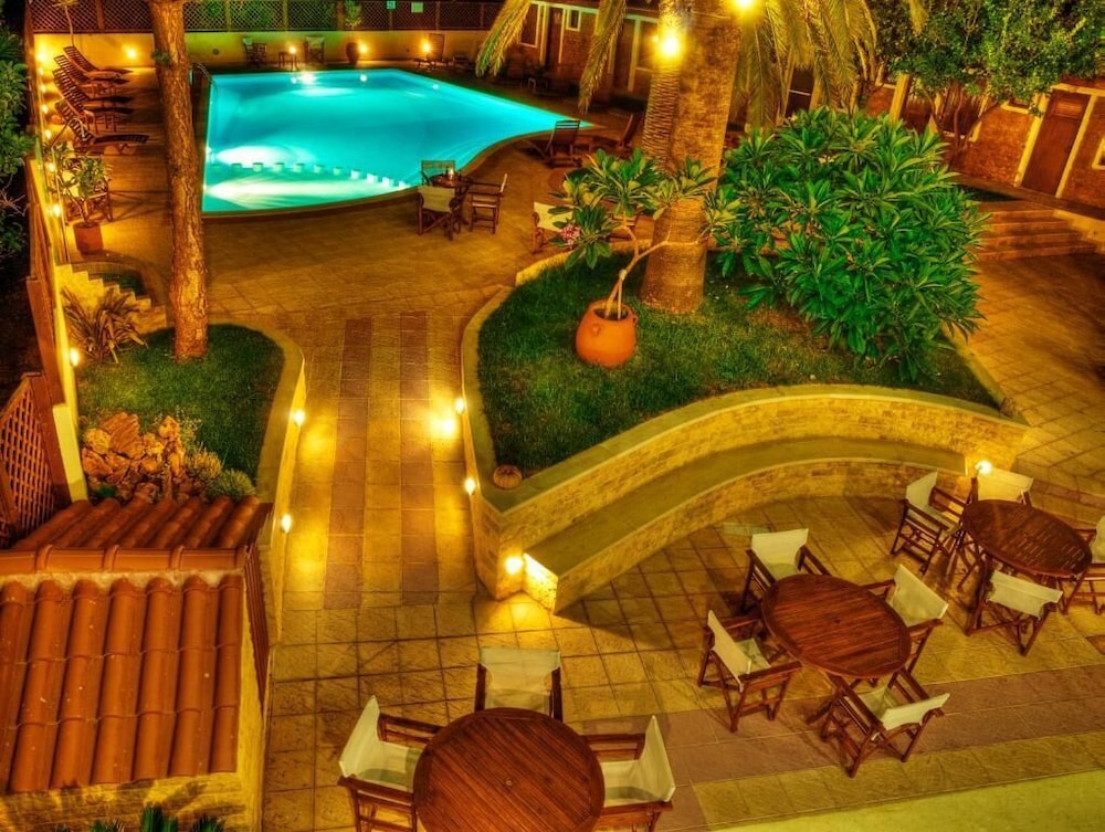 Kissamos Hotel 32/33