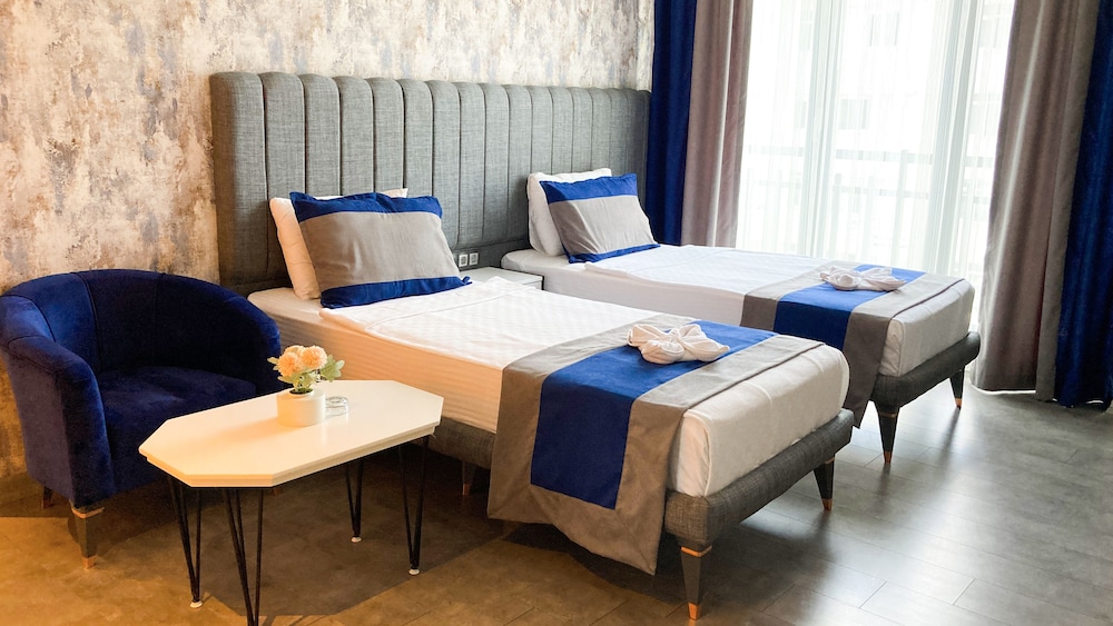 Nenessa Hotel 17/20