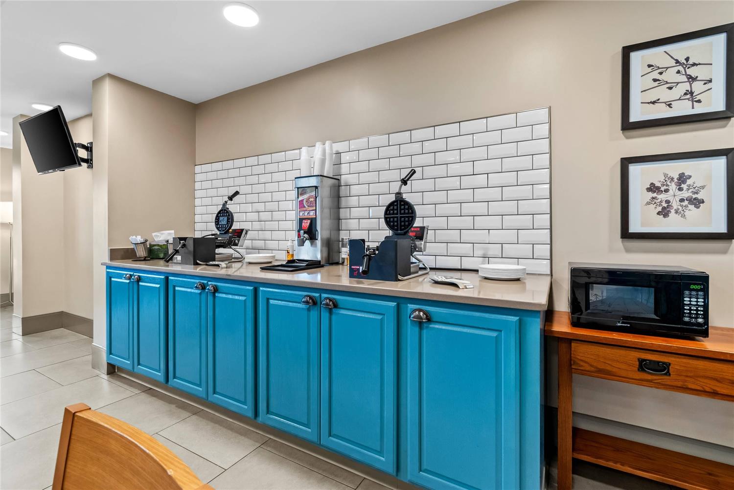 Country Inn & Suites by Radisson, Chambersburg, PA 4/15