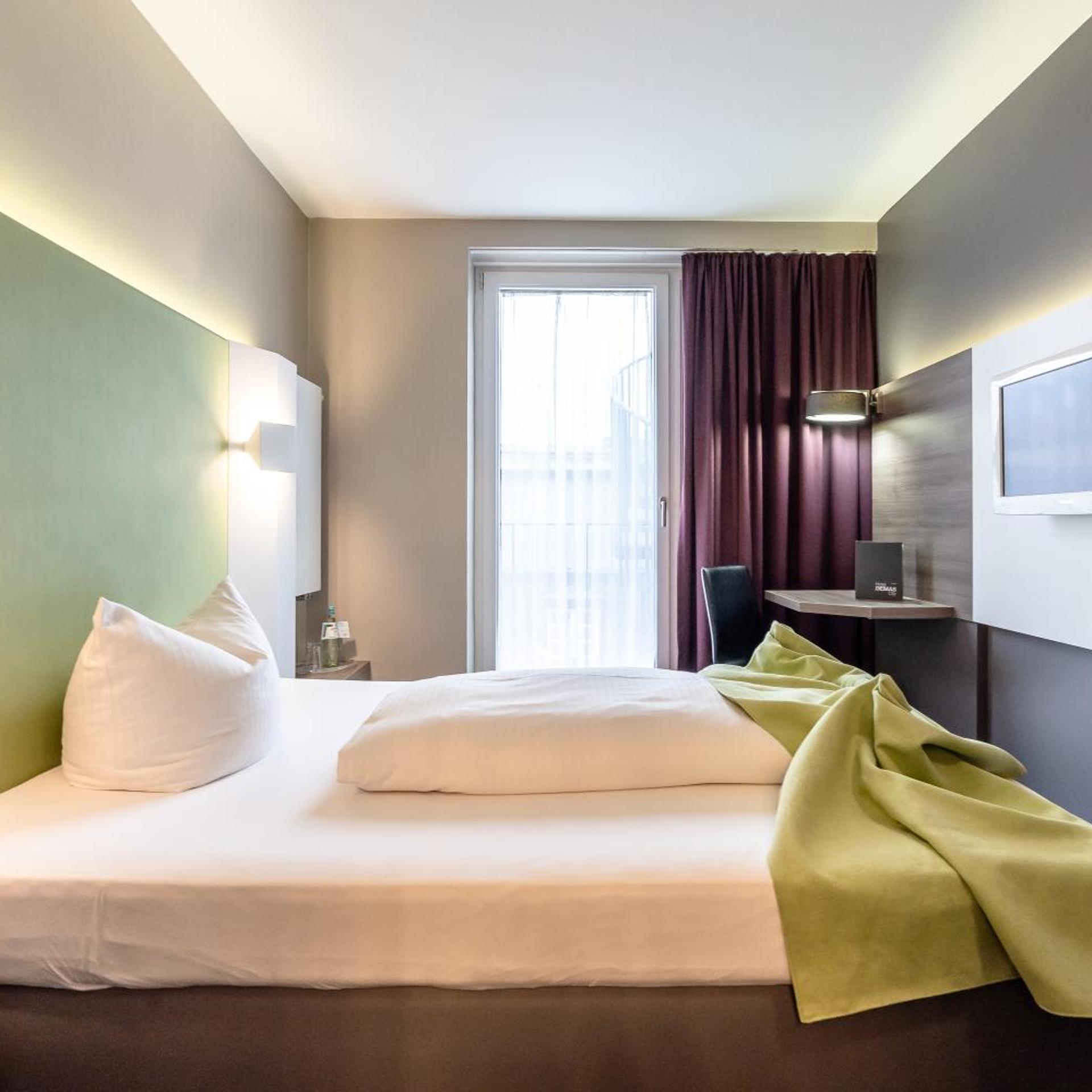 Room, Single
