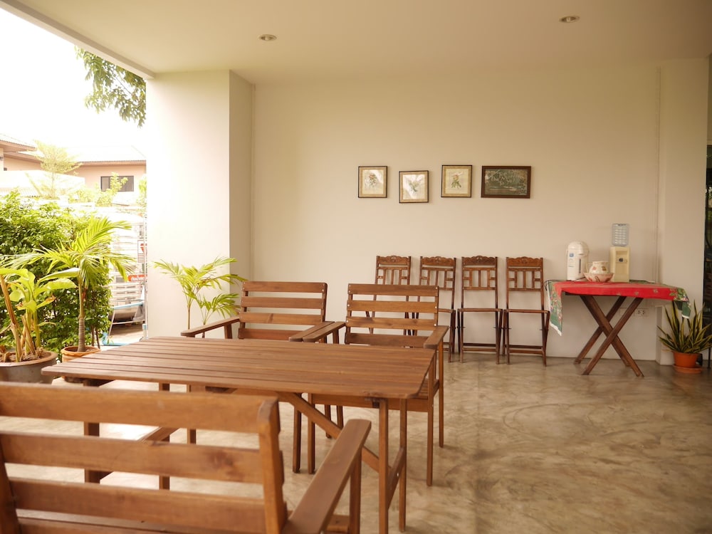 The Meet Green Apartment 56/66