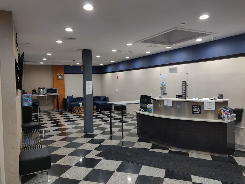 Hotel Key LaGuardia Airport 6/46
