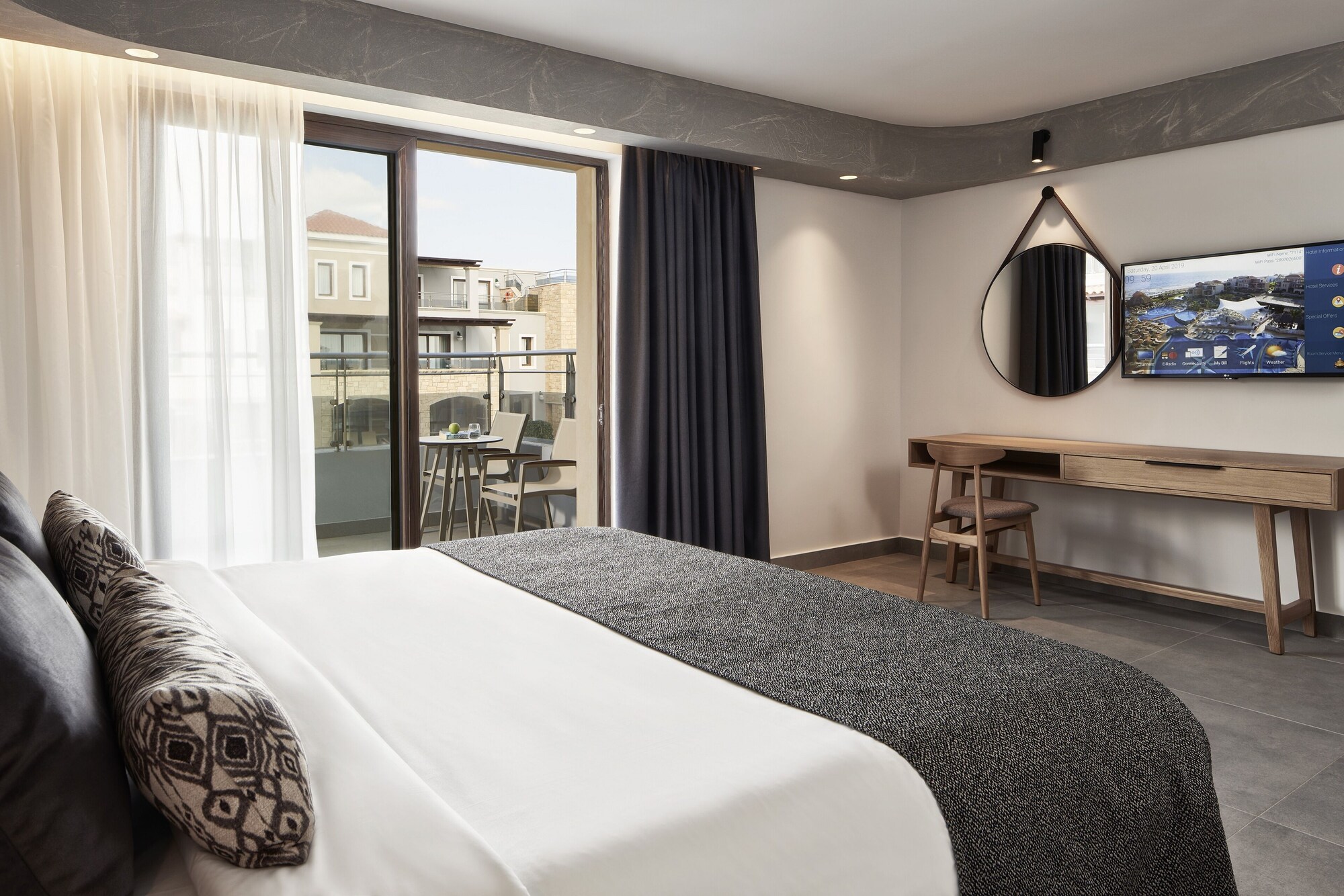 ROOM, DOUBLE OR TWIN BED, INLAND VIEW
