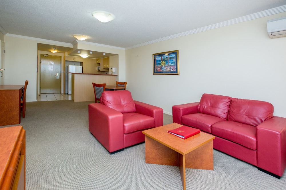 Springwood Tower Apartment Hotel 34/63