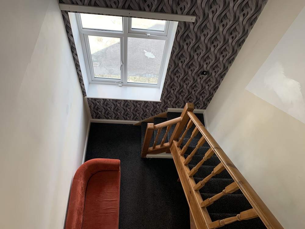 IBI Imperial Salford (ex Trivelles Hotel Manchester - Cross Lane) 54/62