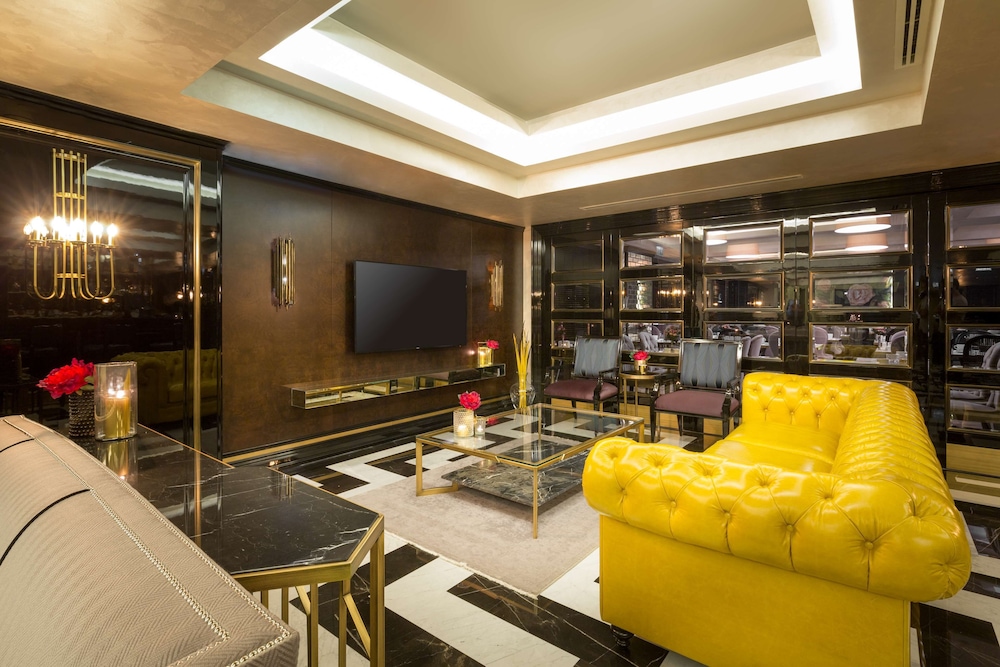 DoubleTree by Hilton Izmir Airport 45/85