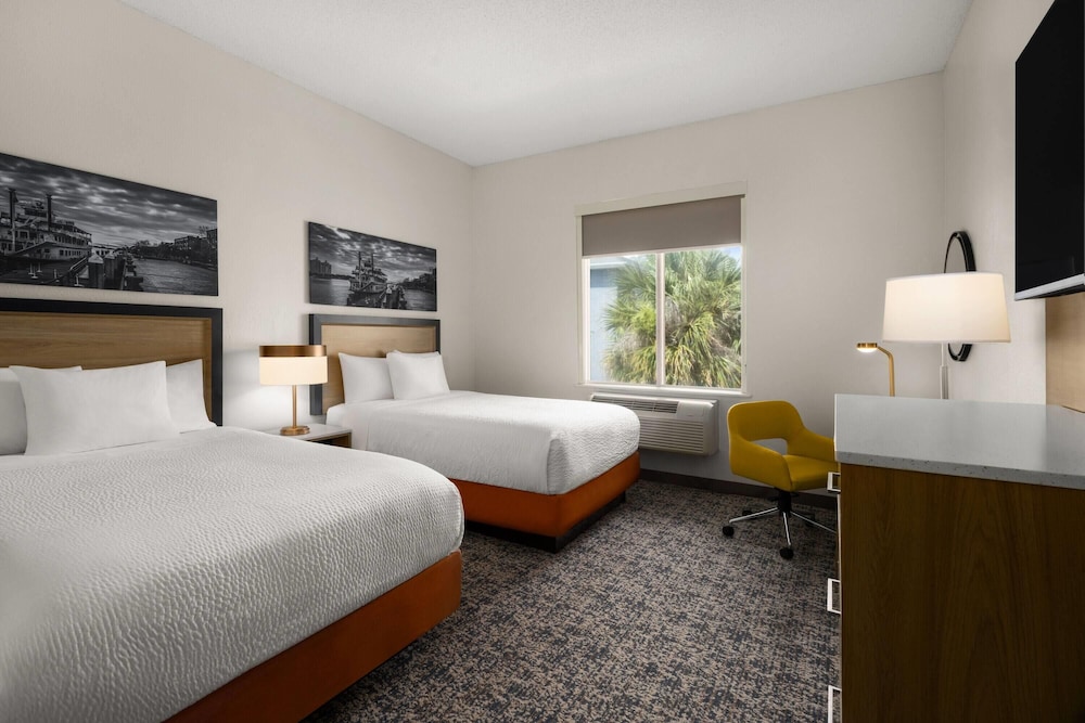 Baymont by Wyndham Savannah/Garden City 27/56