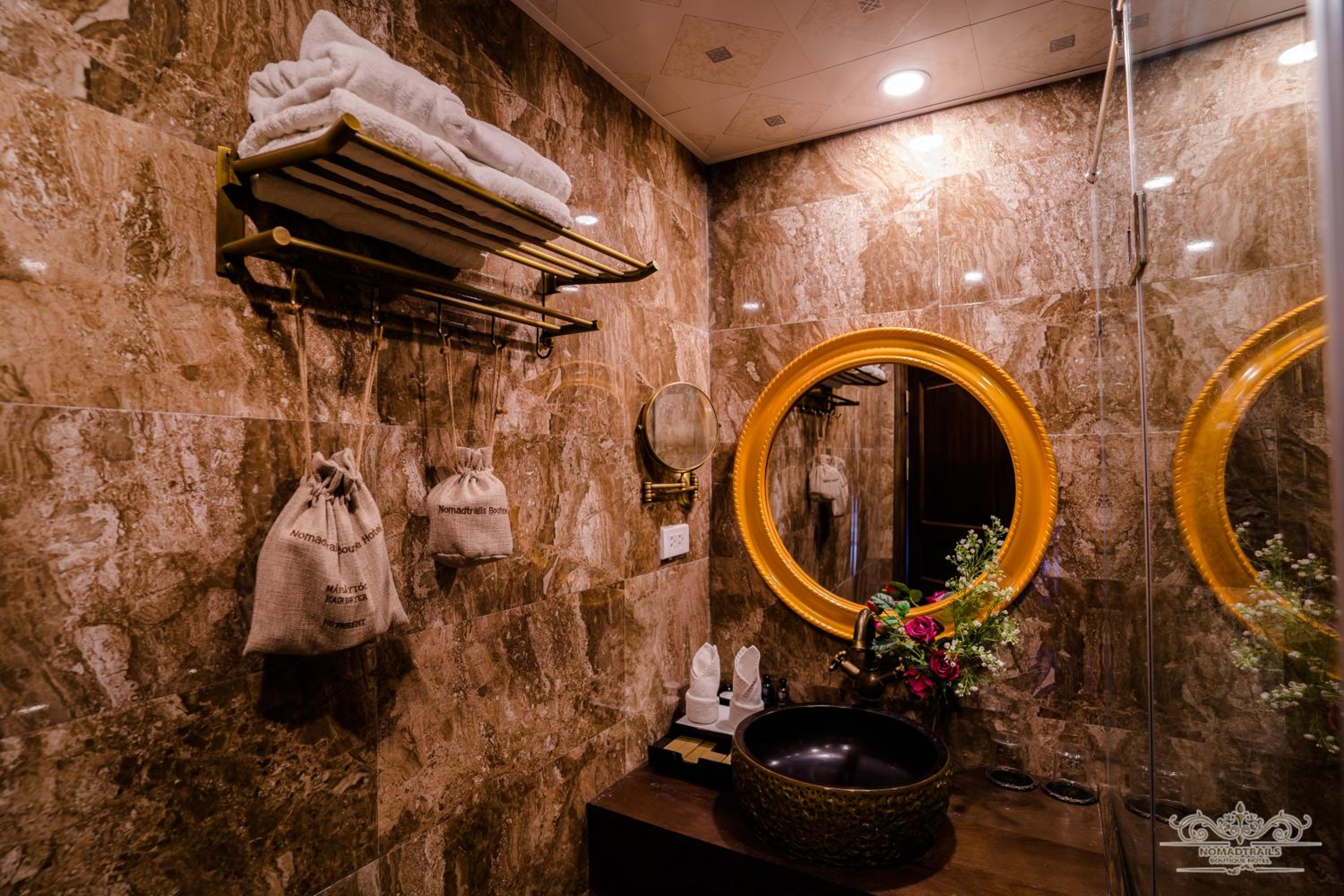 Nomadtrails Boutique Sapa 58/63