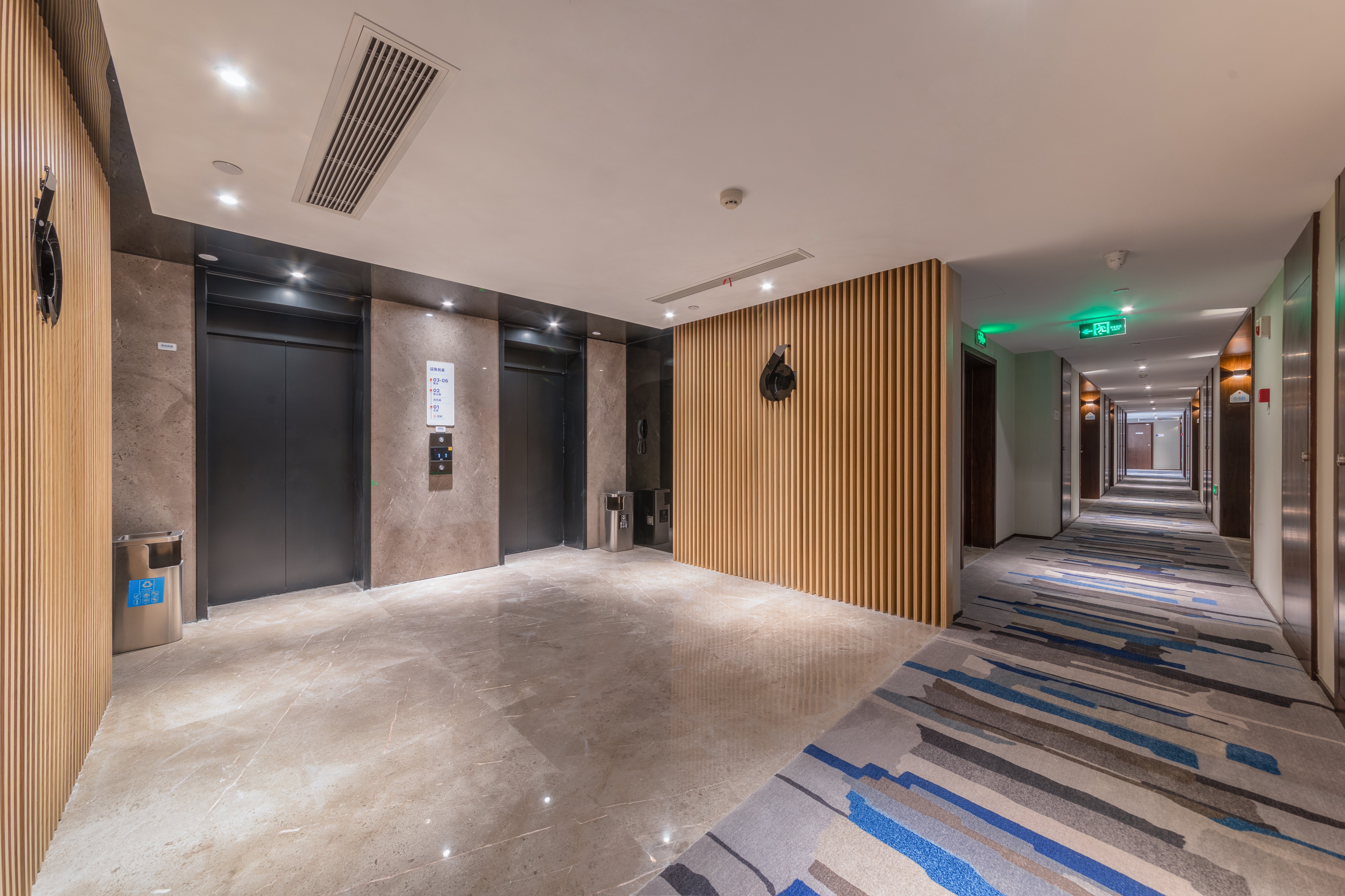 Holiday Inn Express Ningbo City Center 17/17