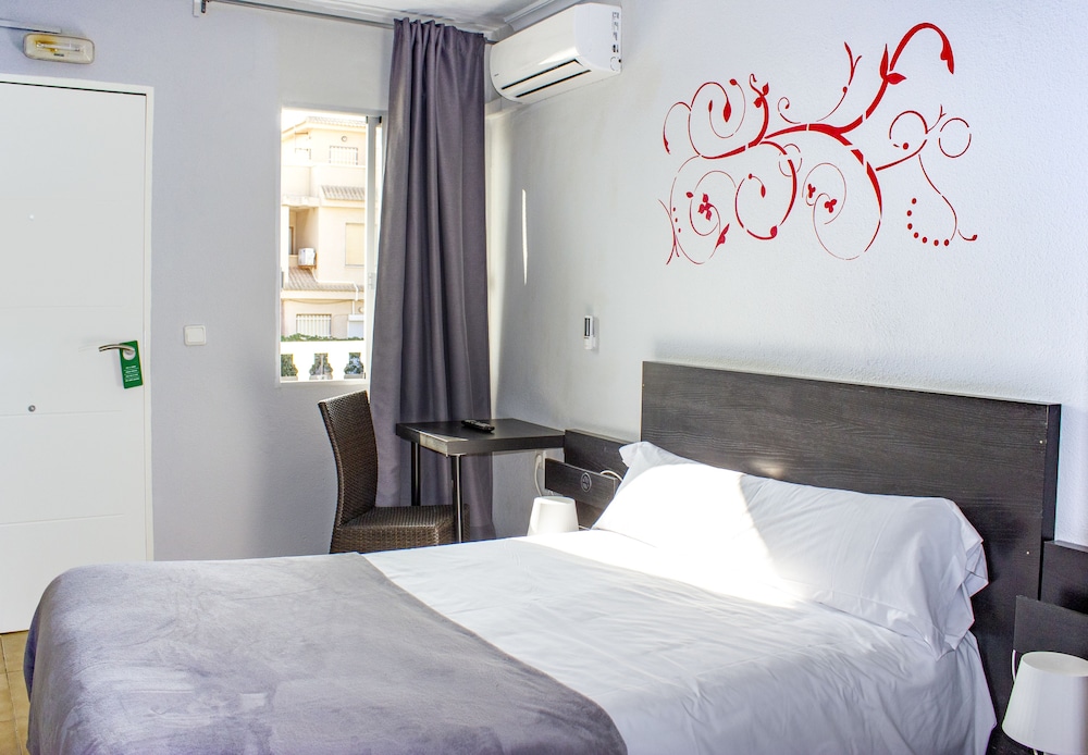 Hostal Alba 10/50