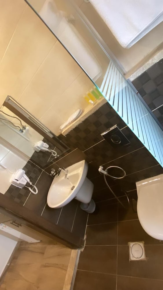 Alqimah Serviced Apartments Hotel 49/50
