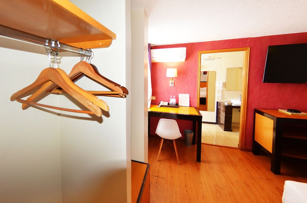 CENTRO 19 HOTEL 34/34