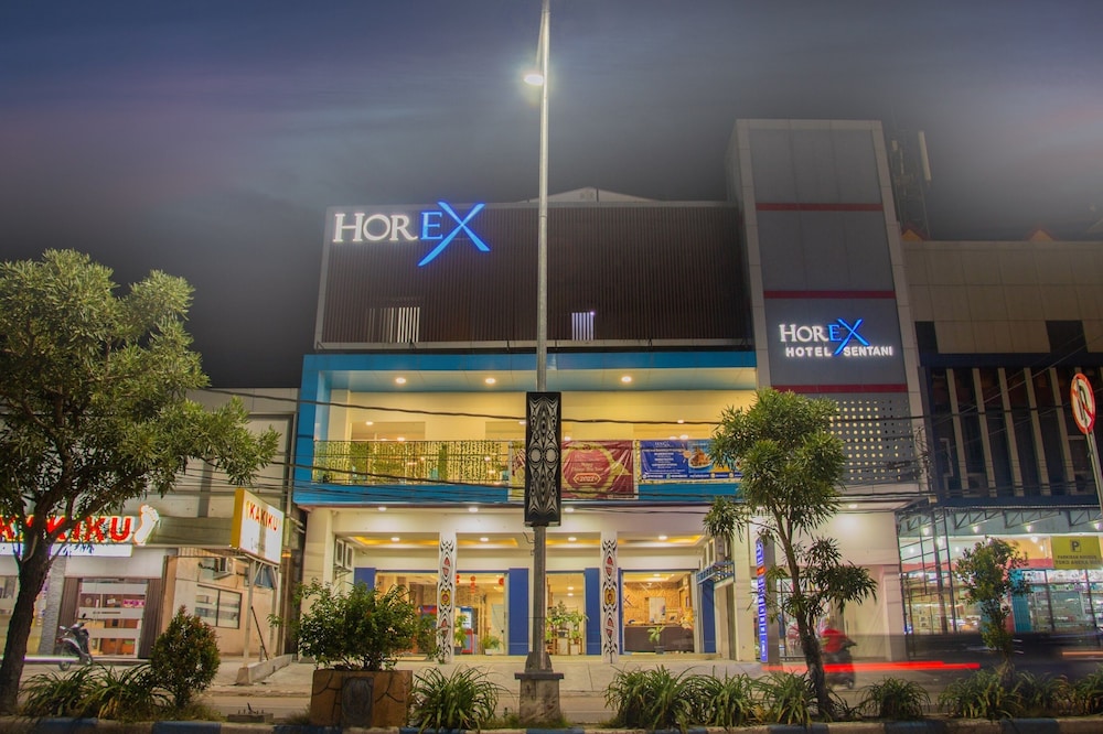 Horison Express Sentani 8/63