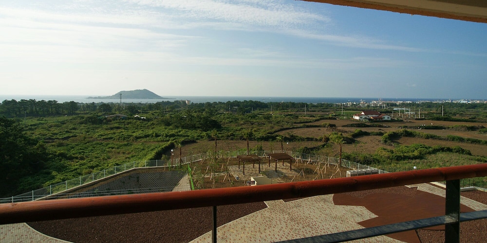 Hi Jeju Hotel 47/50