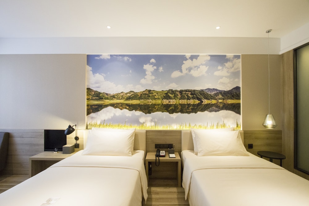 Atour Hotel Shenyang Hunnan Olympic Sports Center 25/50