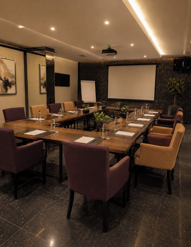 Otel Laodikya 47/50