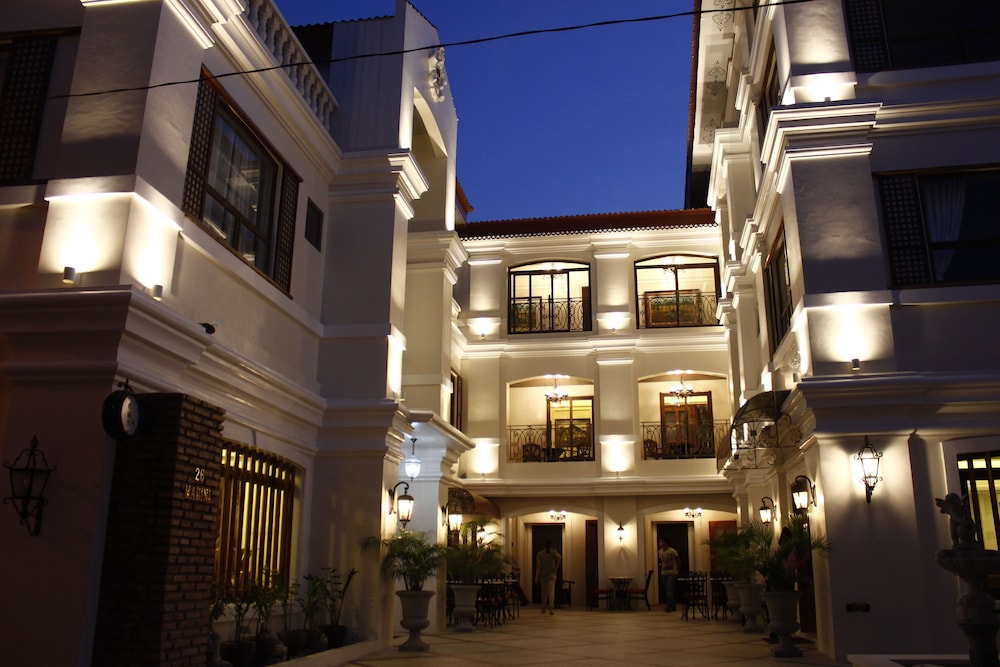 Ciudad Fernandina Hotel 4/69