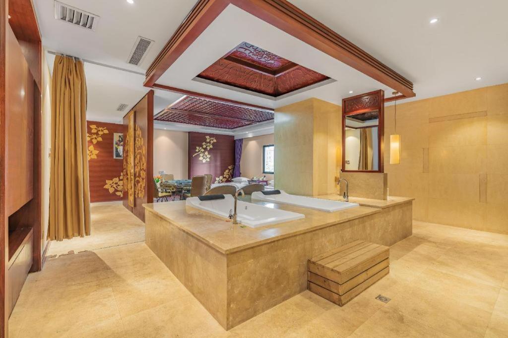 Venus International Hotel (Kunming Tongde Plaza) 13/60